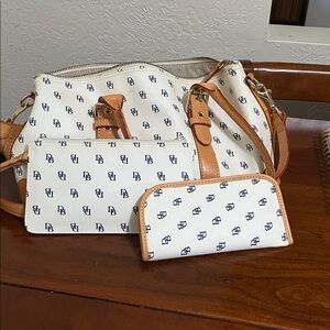 Dooney & Bourke White and Brown Logo satchel